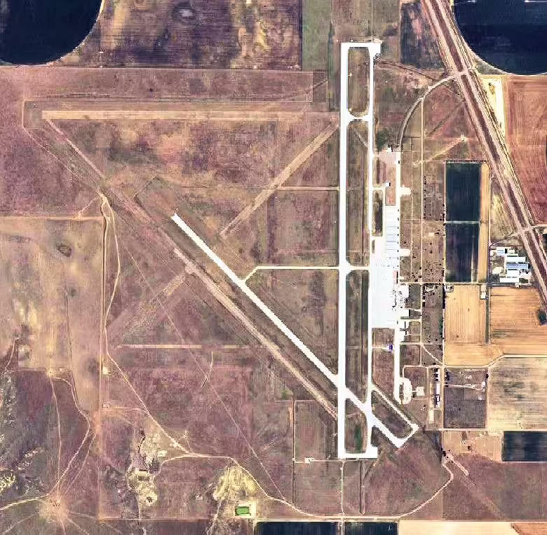 Garden City Regional Airport (GCK)