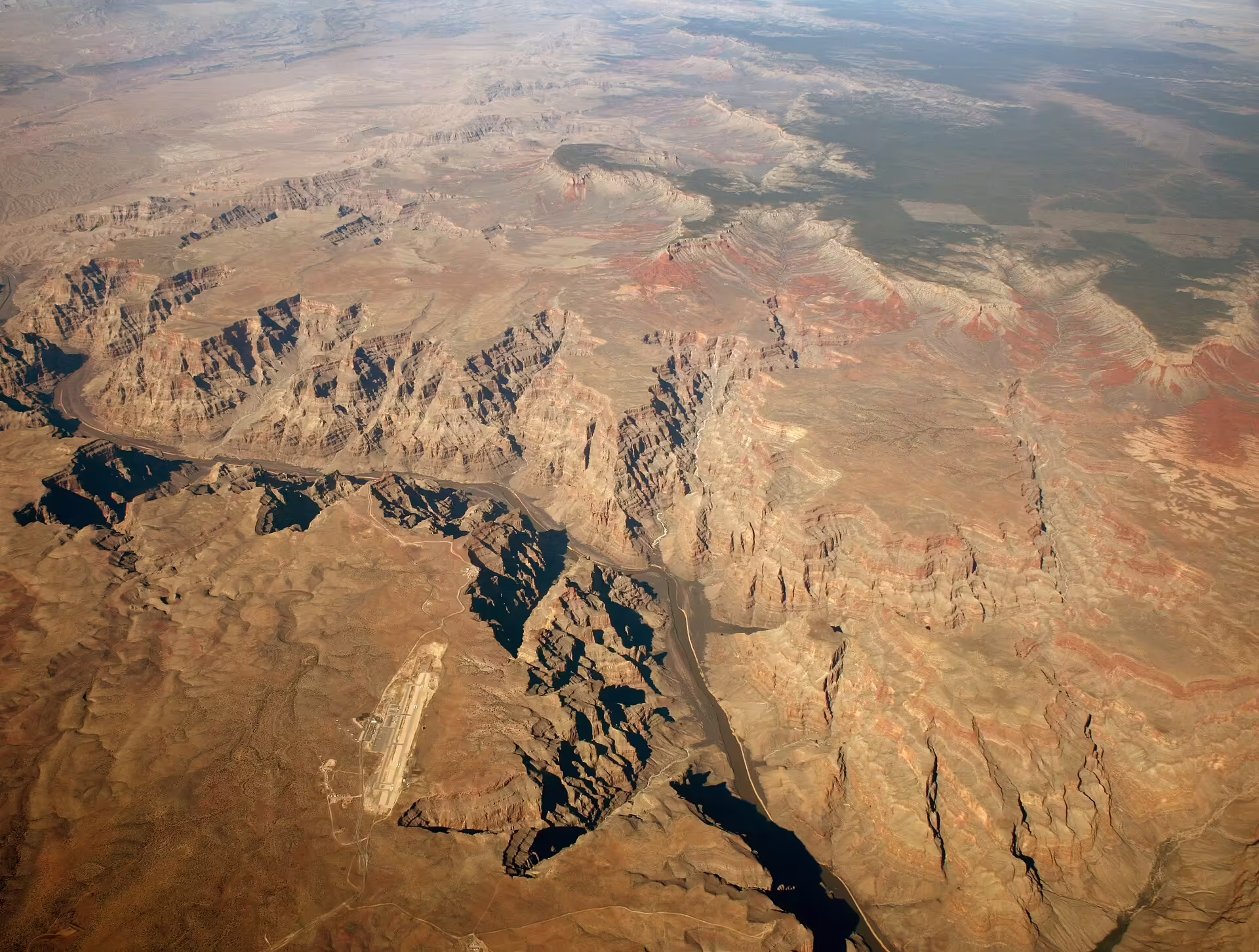 Grand Canyon West Airport (GCW)