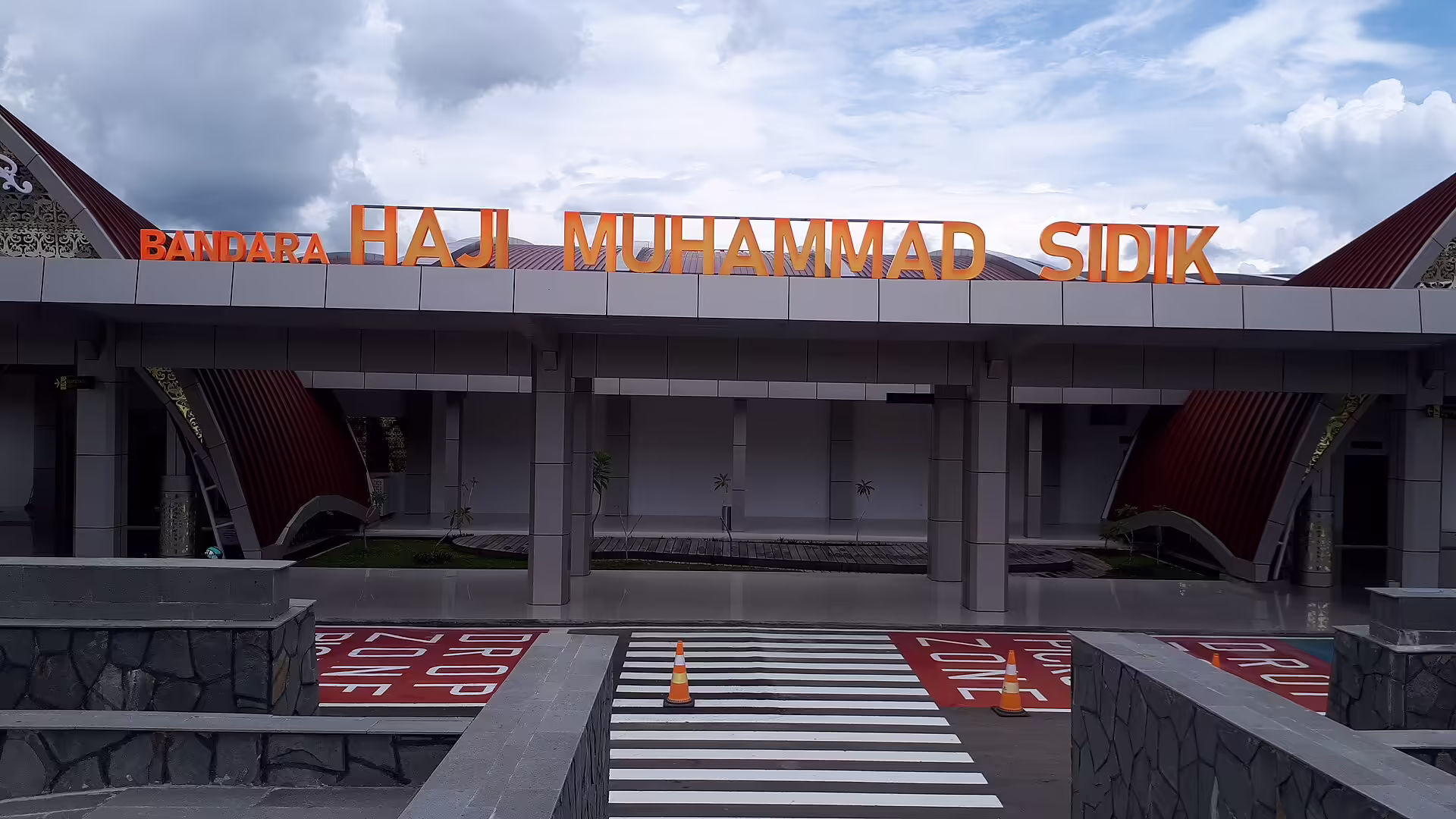 Haji Muhammad Sidik Airport (HMS)