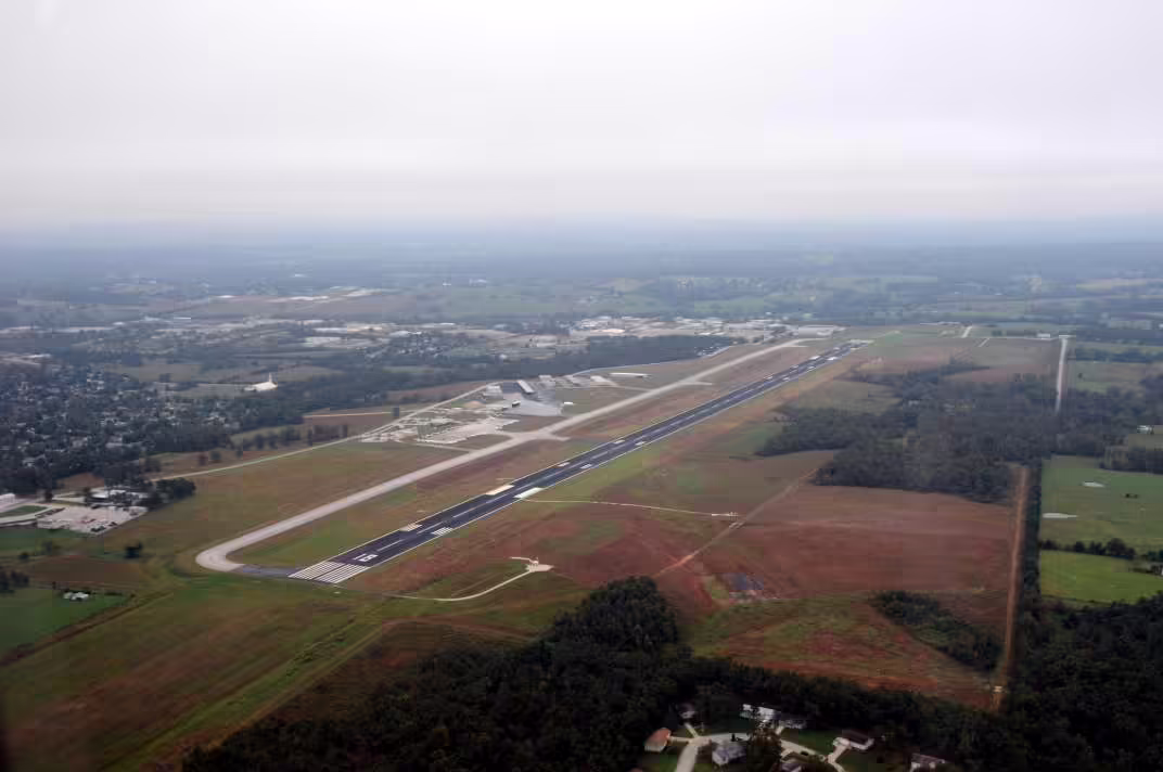 Boone County Airport (HRO)