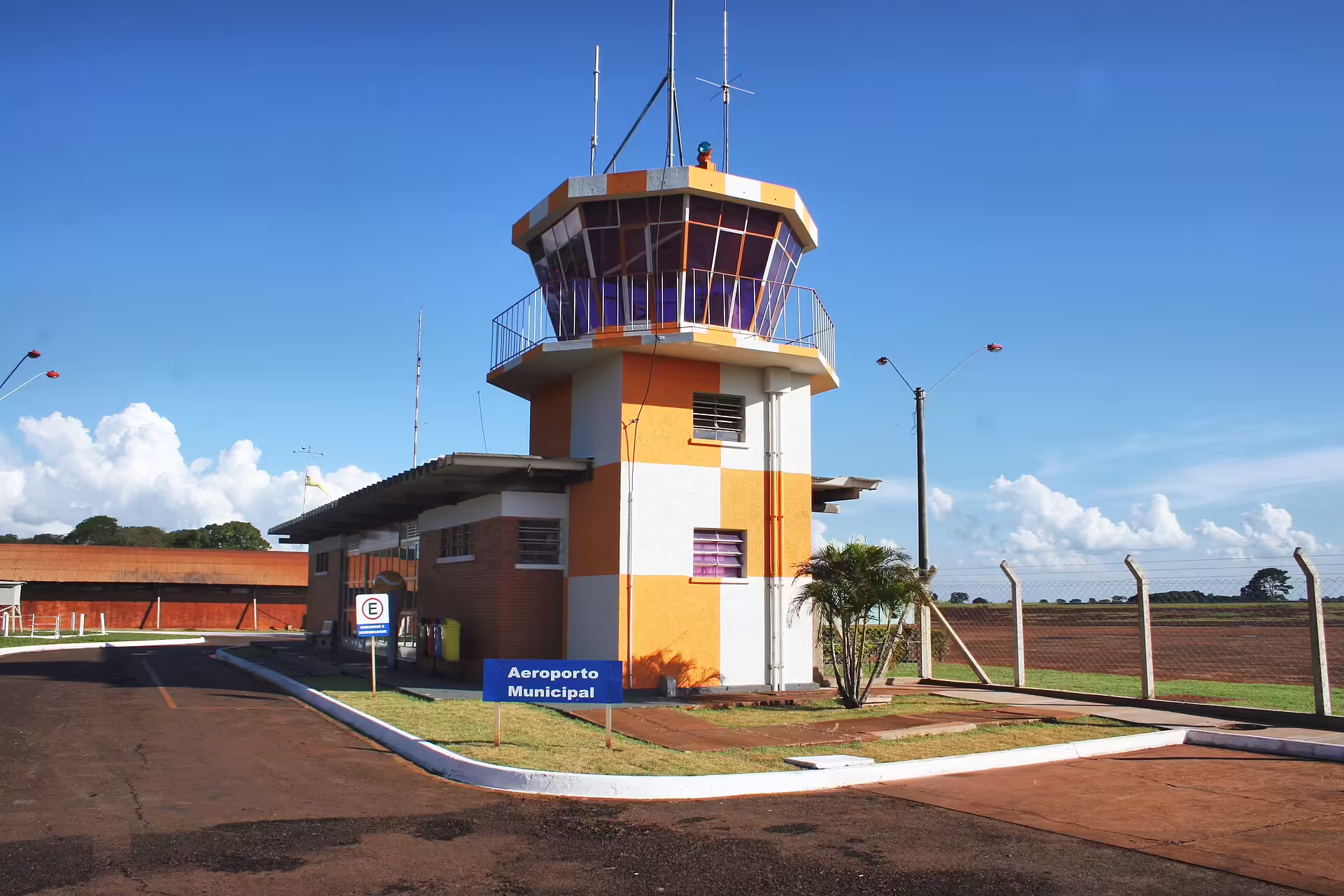 Francisco Vilela do Amaral Airport (ITR)