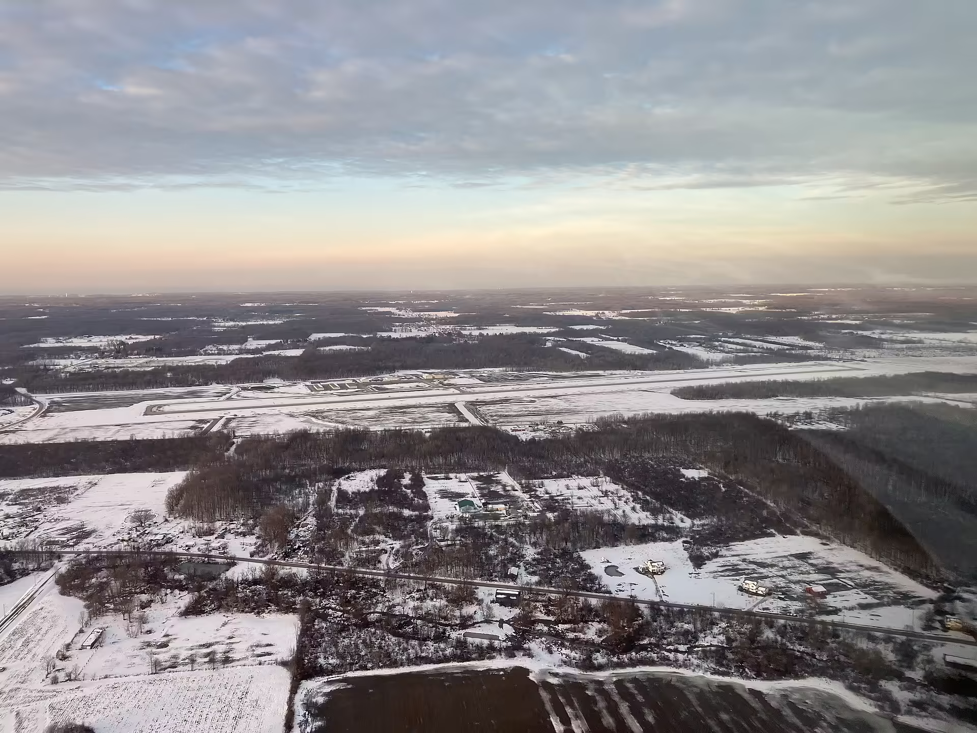 Northeast Ohio Regional Airport (JFN)