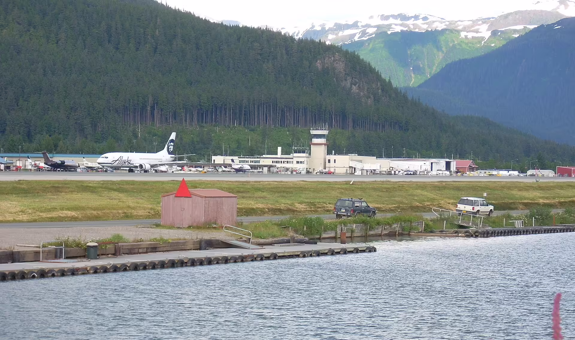 Juneau International Airport (JNU)