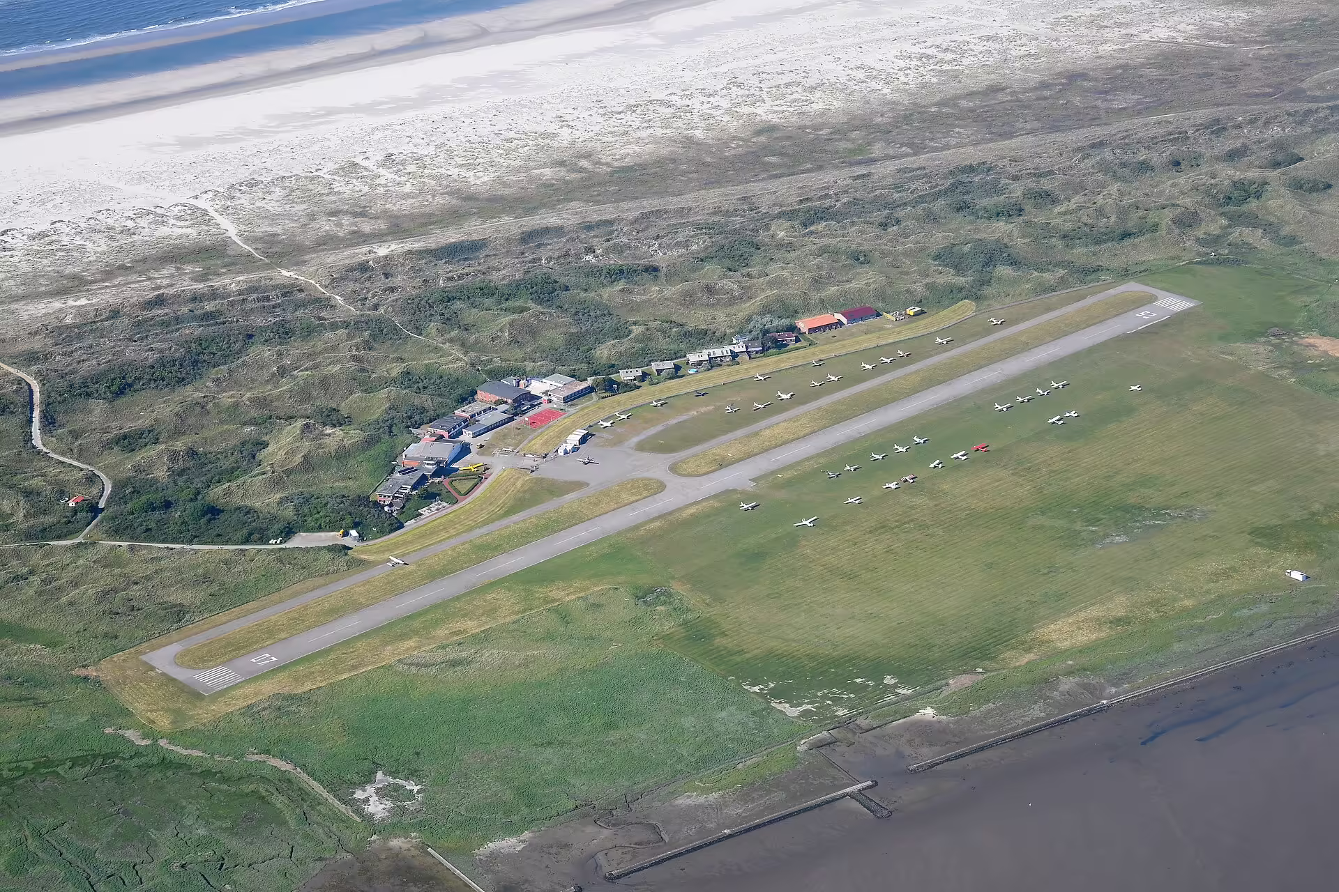 Juist Airport (JUI)