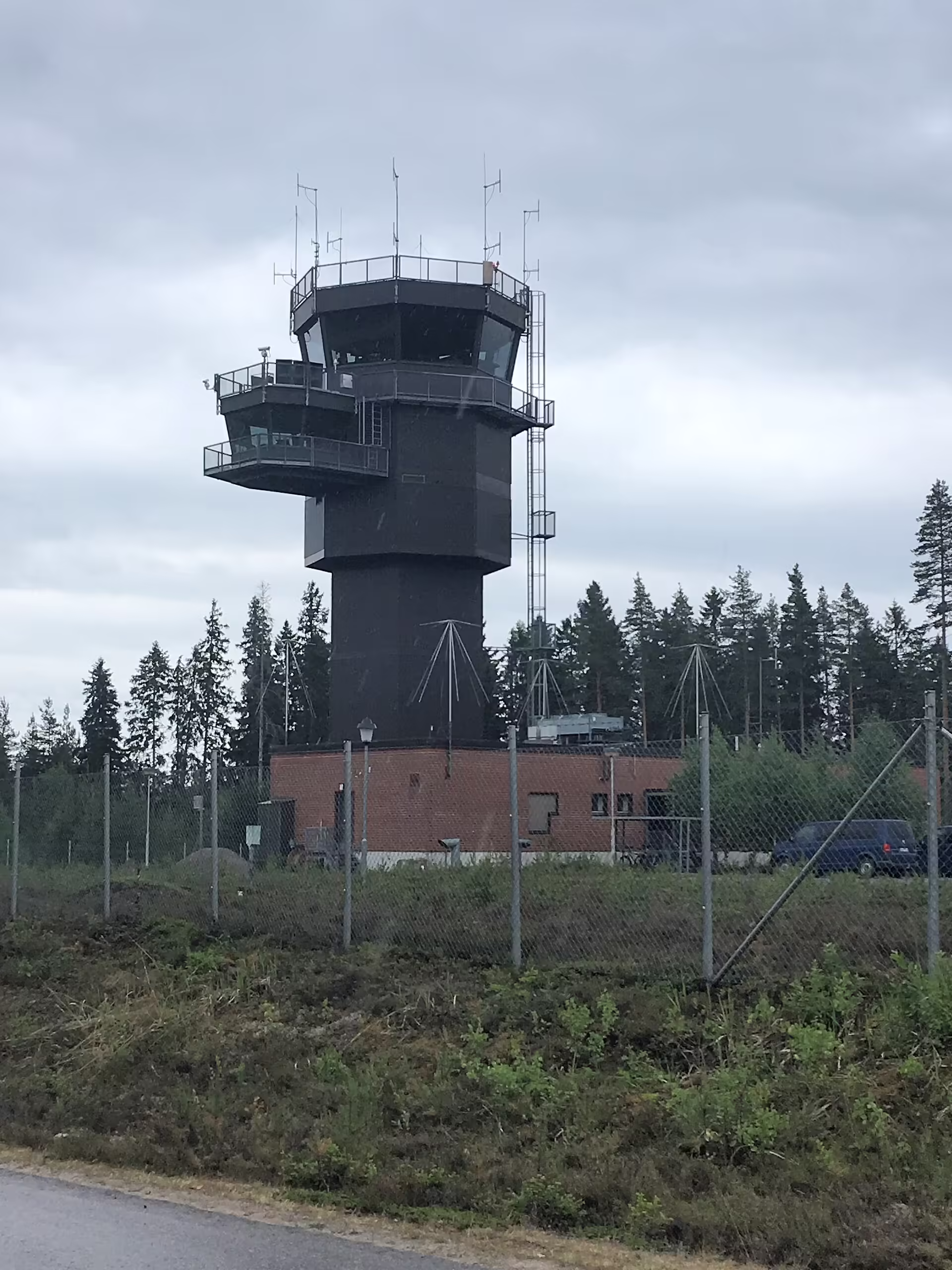 Halli Airport (KEV)