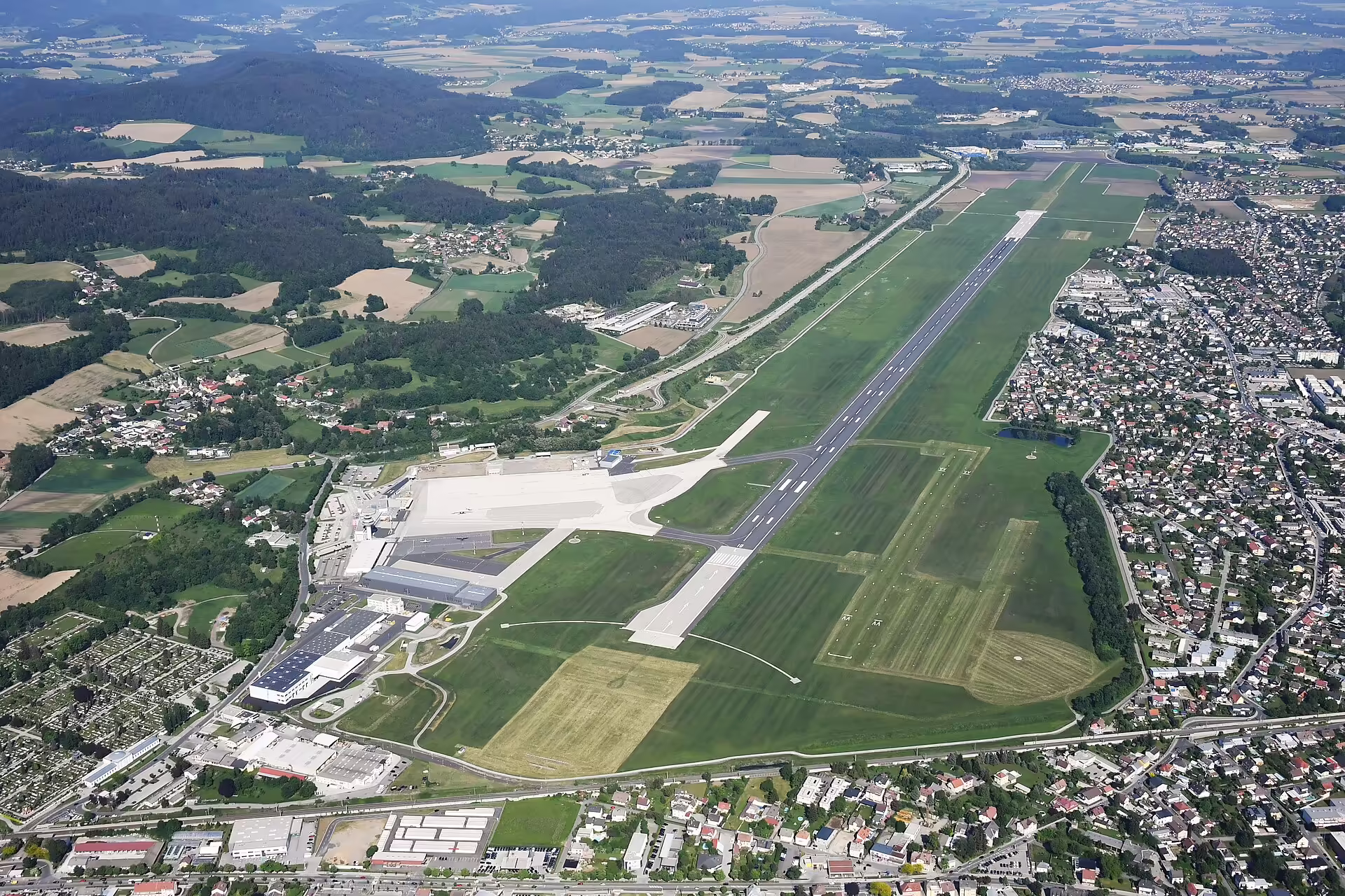 Klagenfurt Airport (KLU)