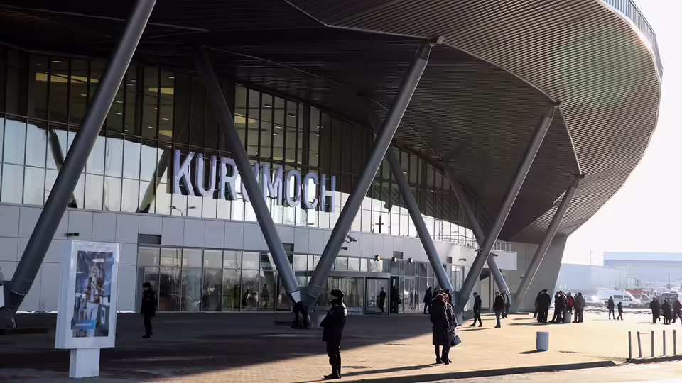 Kurumoch International Airport (KUF)