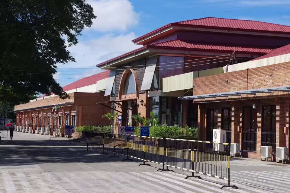 Laoag International Airport (LAO)