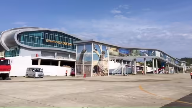 Komodo Airport (LBJ)