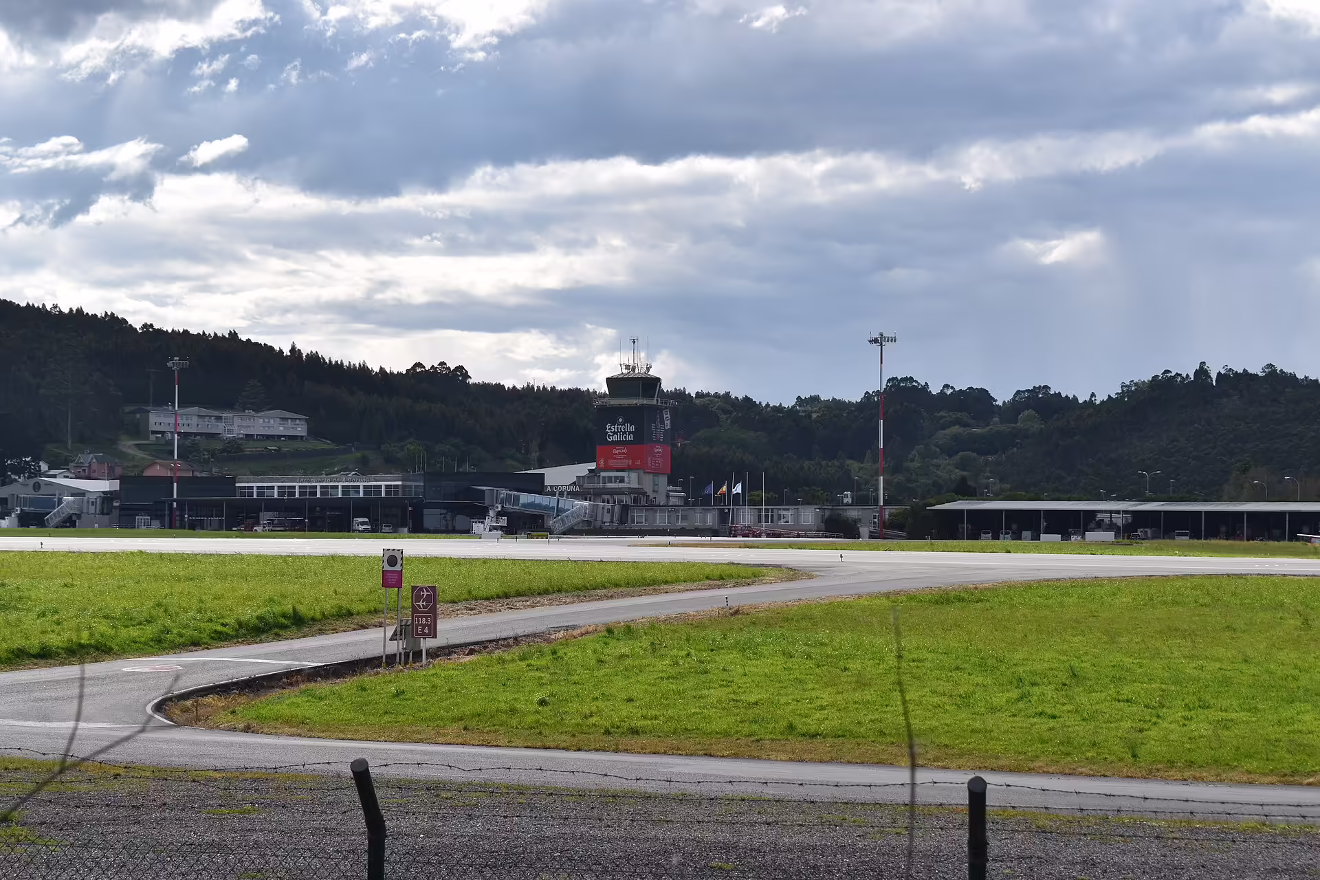 A Coruña Airport (LCG)
