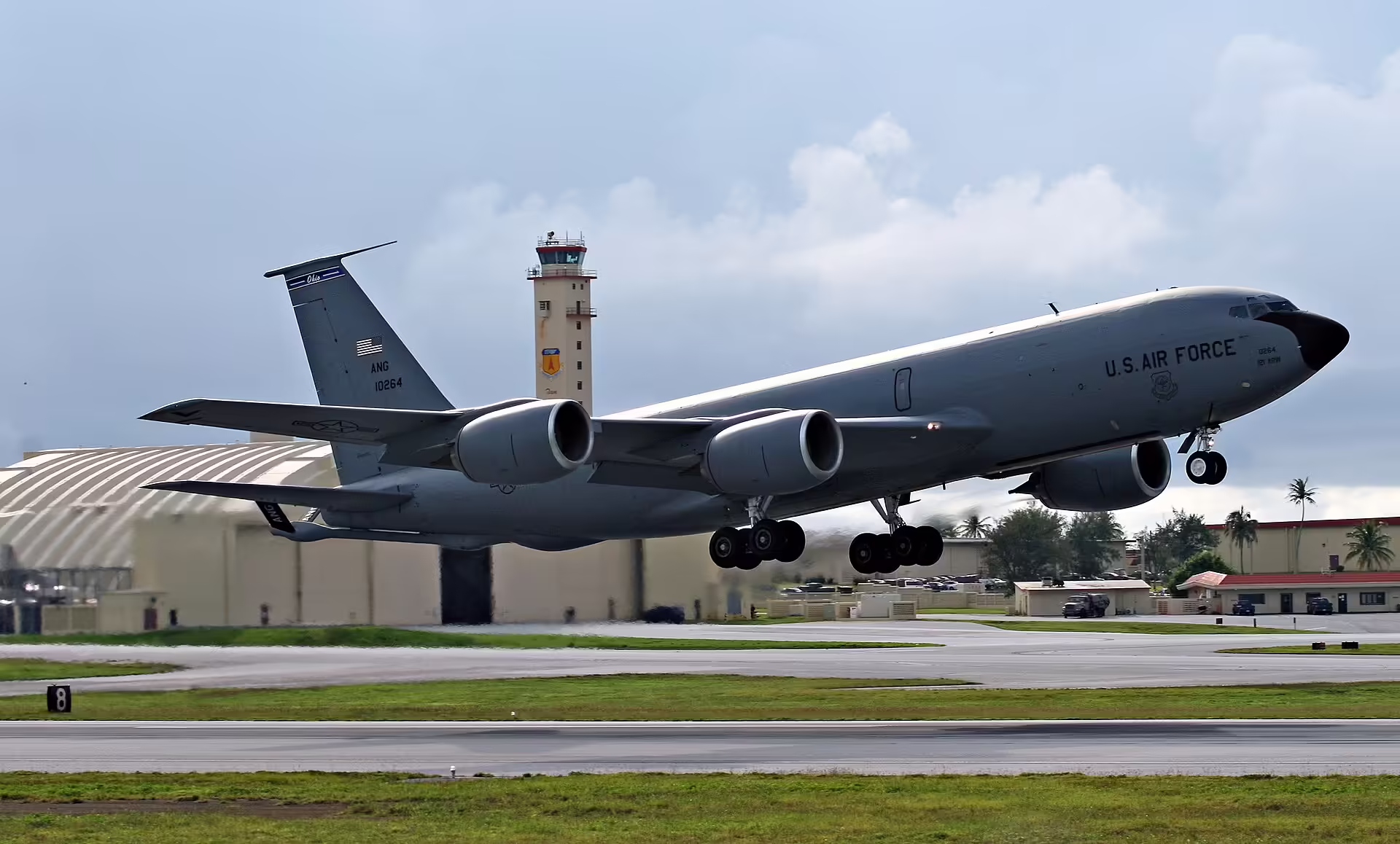 Rickenbacker International Airport (LCK)