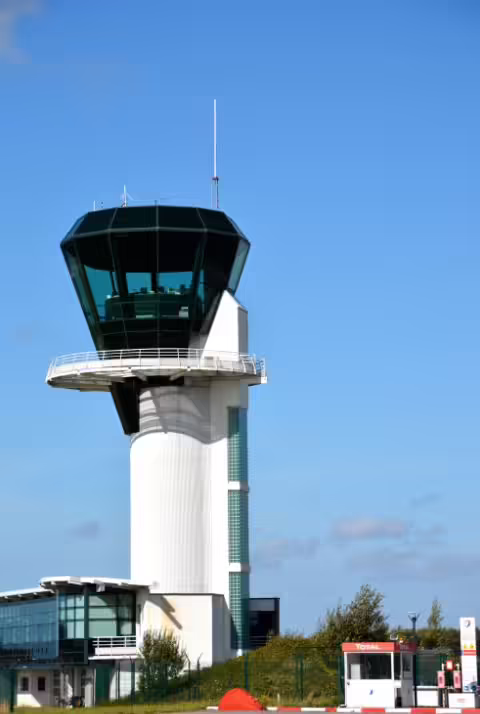 Le Havre-Octeville Airport (LEH)