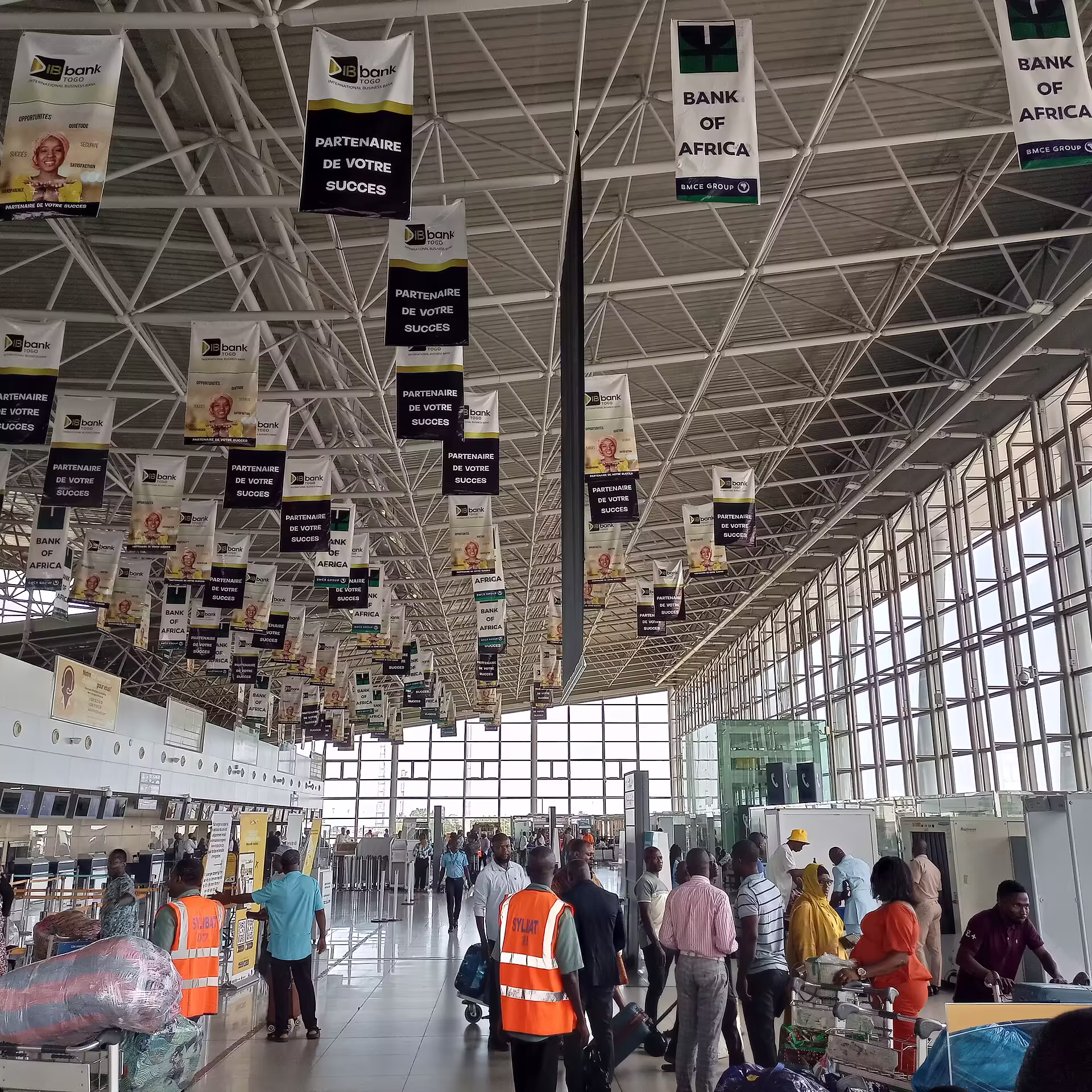 Lomé–Tokoin International Airport (LFW)