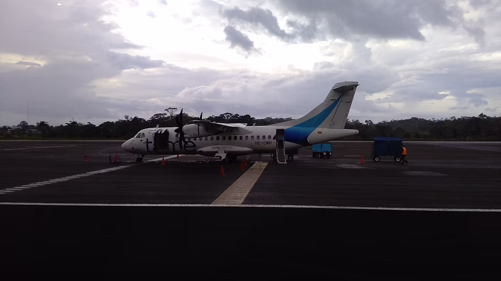 Nueva Loja Airport (LGQ)