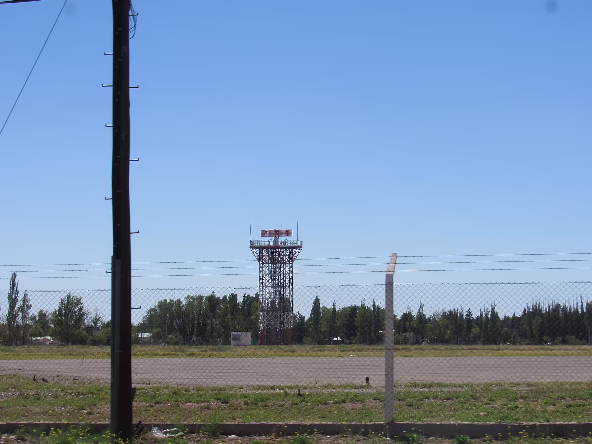 Comodoro D.R. Salomón Airport (LGS)