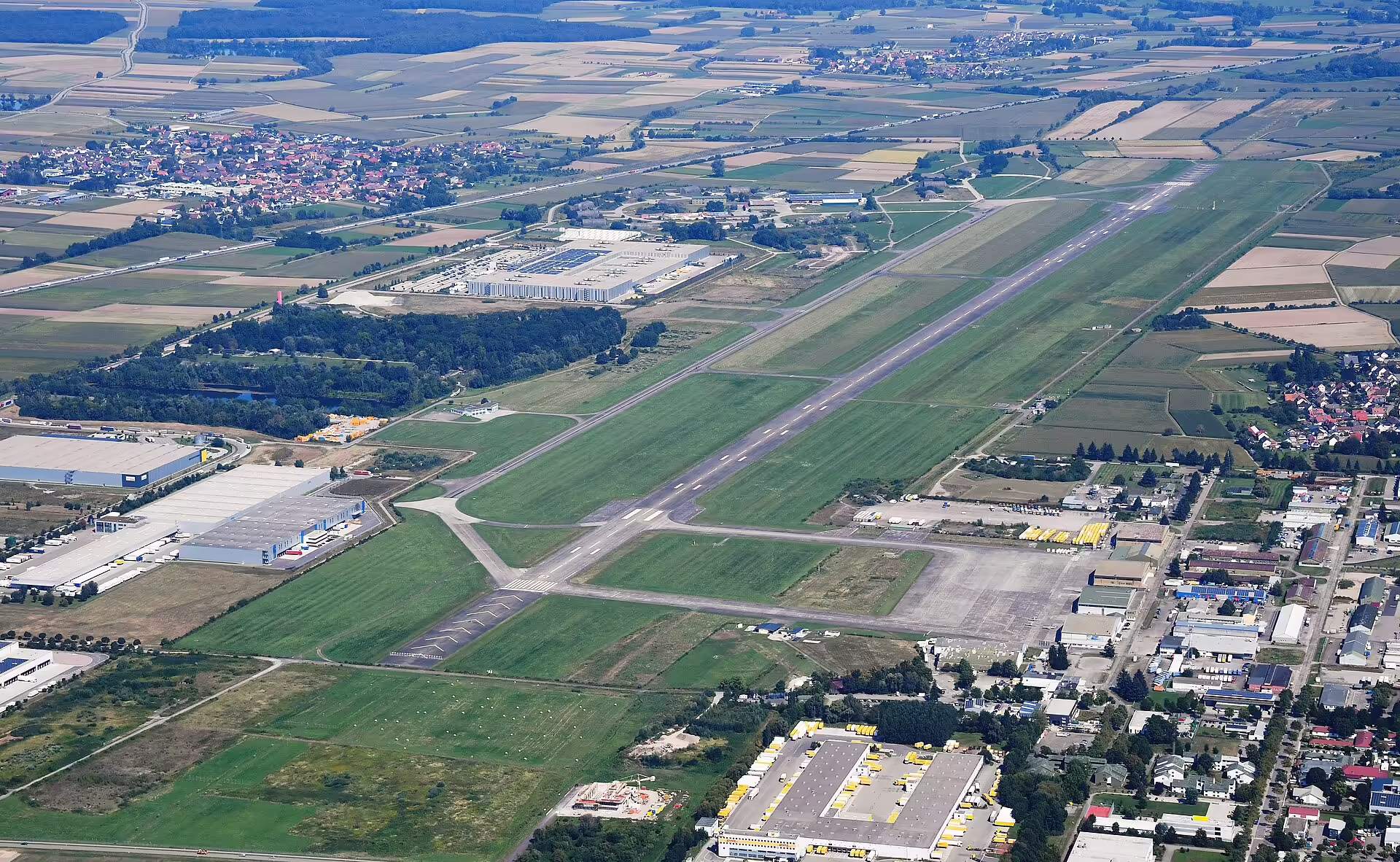 Lahr Airport (LHA)