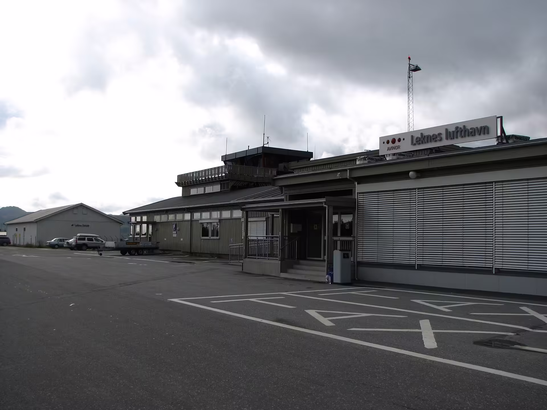 Leknes Airport (LKN)