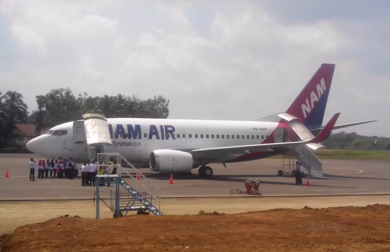 Silampari Airport (LLJ)
