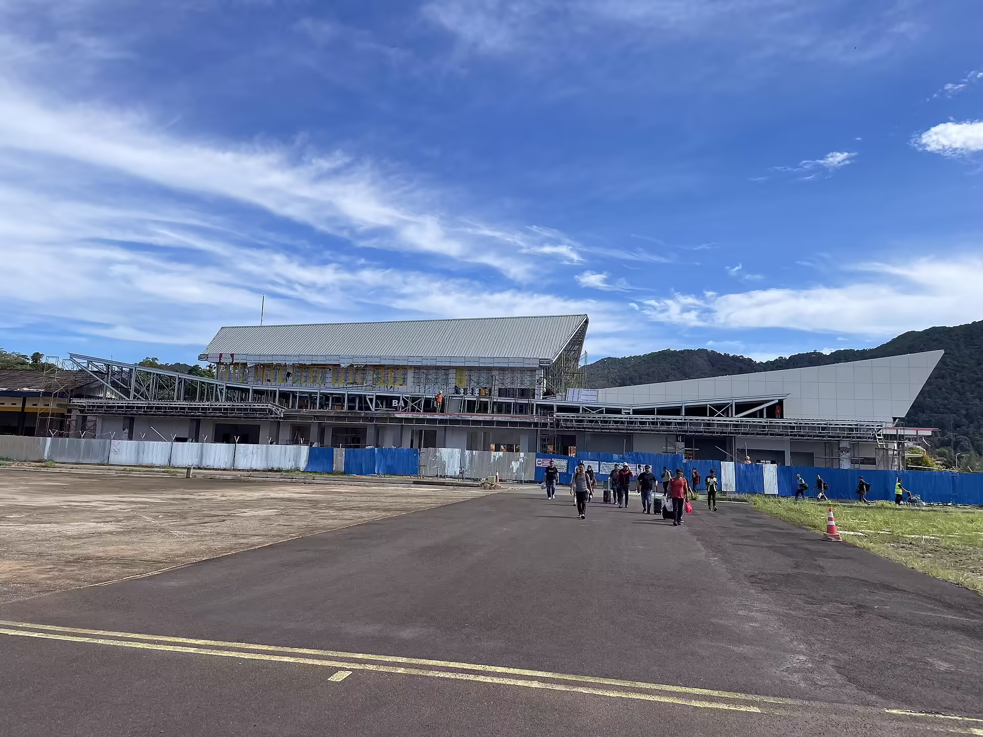 Letung Airport (LMU)