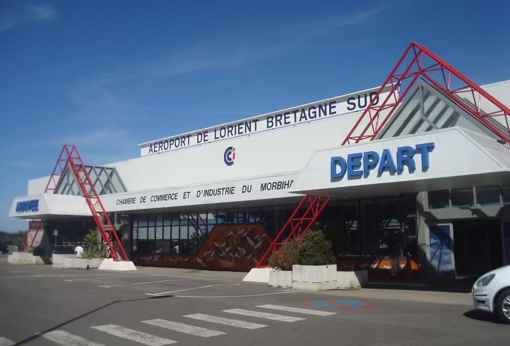 Lorient South Brittany (Bretagne Sud) Airport (LRT)