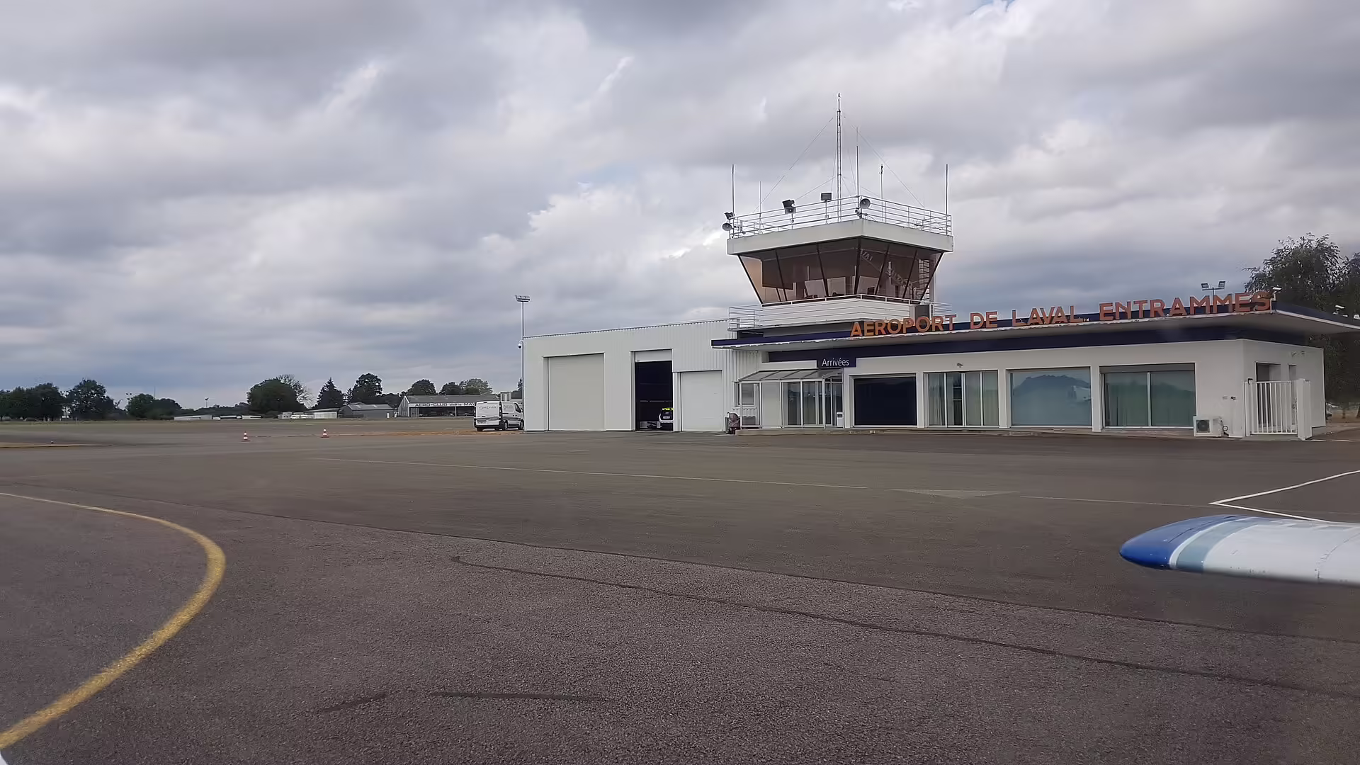 Laval-Entrammes Airport (LVA)