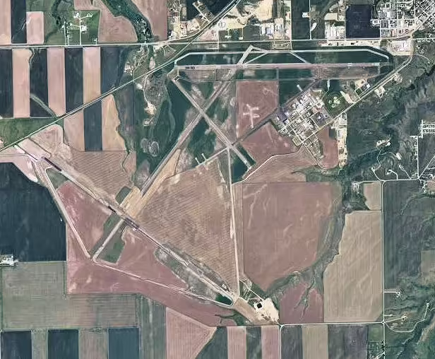Lewistown Municipal Airport (LWT)