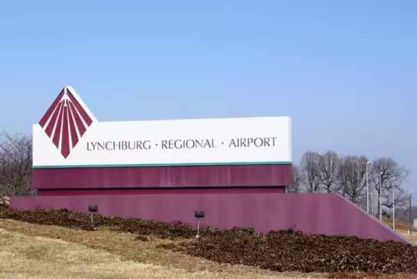 Lynchburg Regional Airport - Preston Glenn Field (LYH)