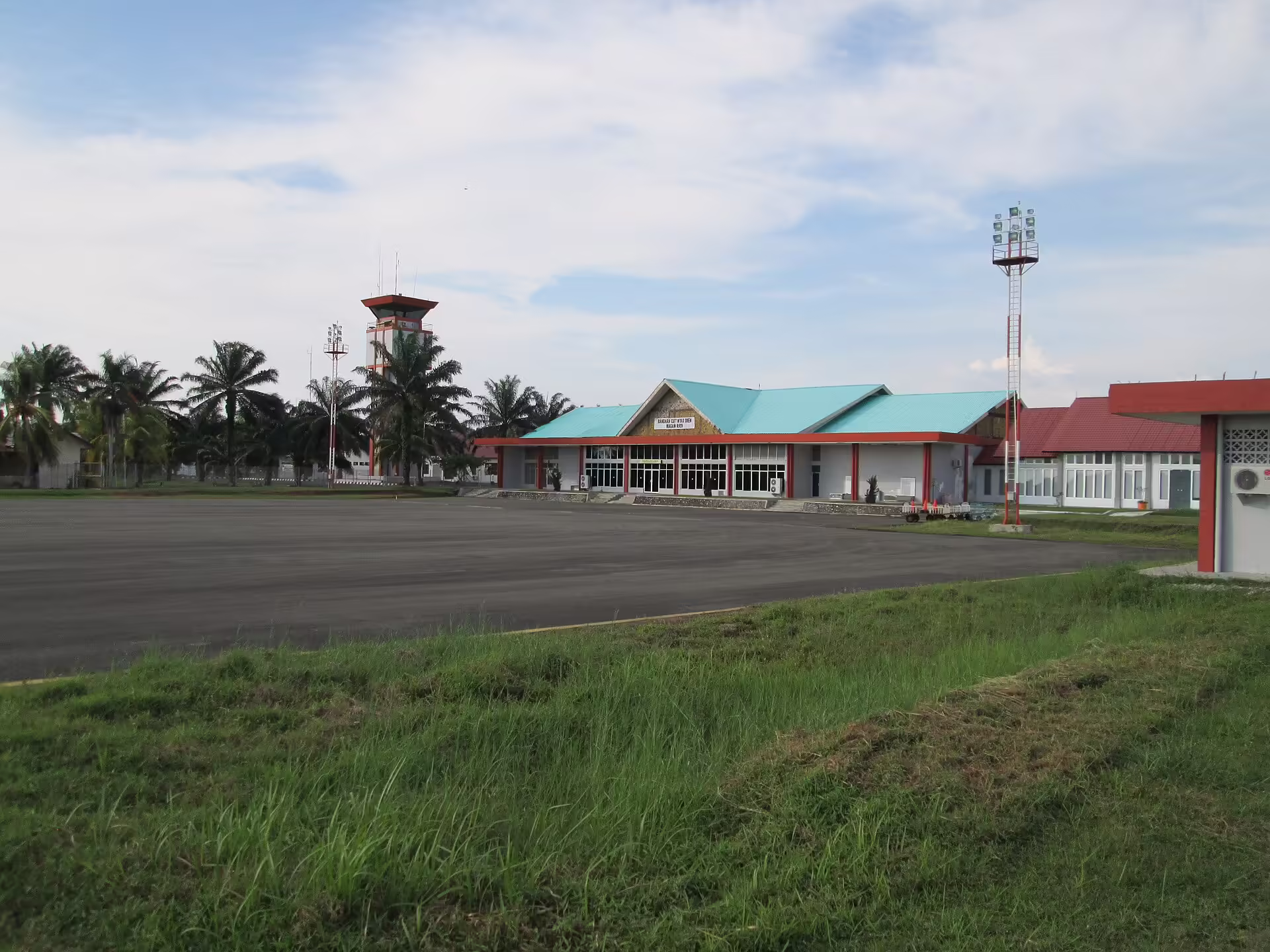 Cut Nyak Dhien Airport (MEQ)