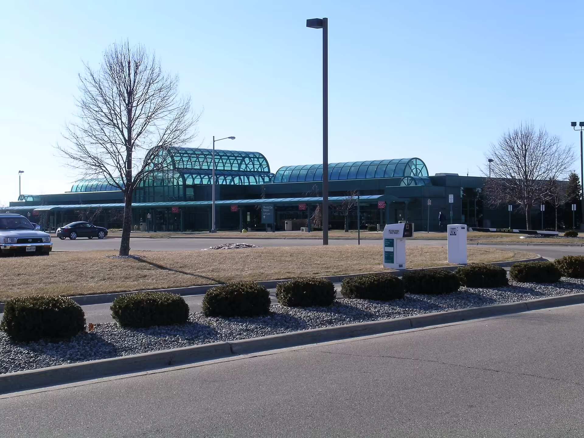 Muskegon County Airport (MKG)