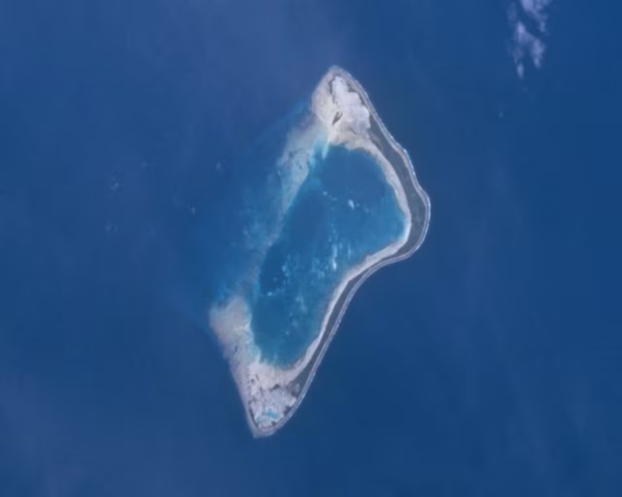 Maiana Airport (MNK)