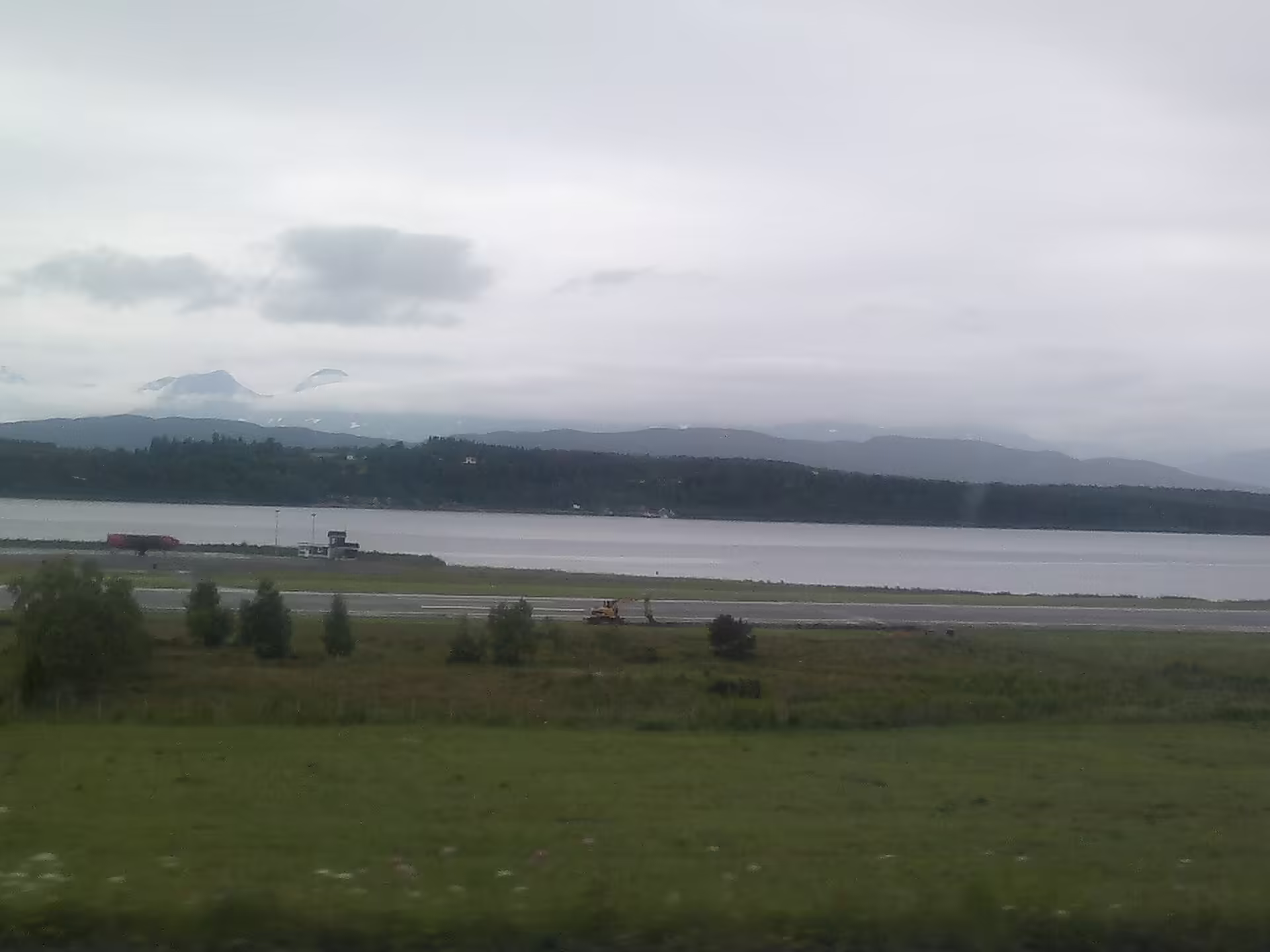Molde Airport, Årø (MOL)