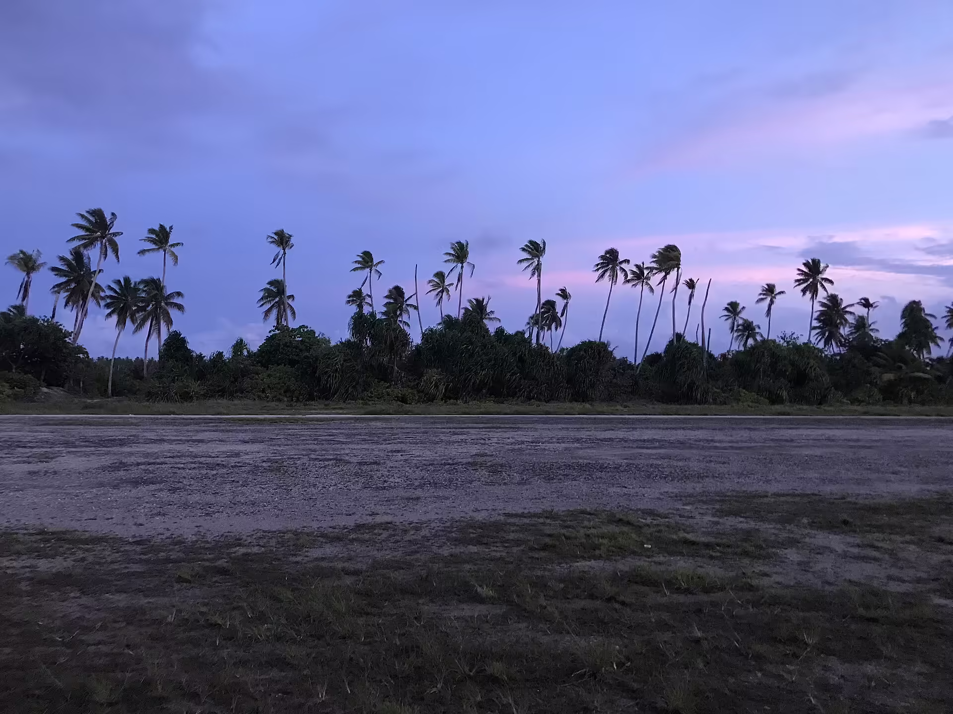 Makin Island Airport (MTK)