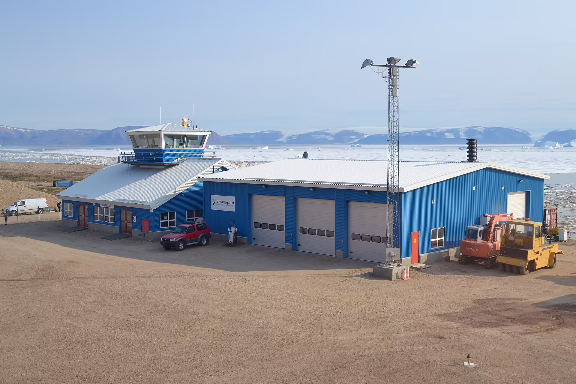 Qaanaaq Airport (NAQ)