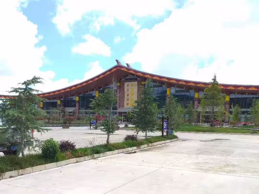 Ninglang Luguhu Airport (NLH)