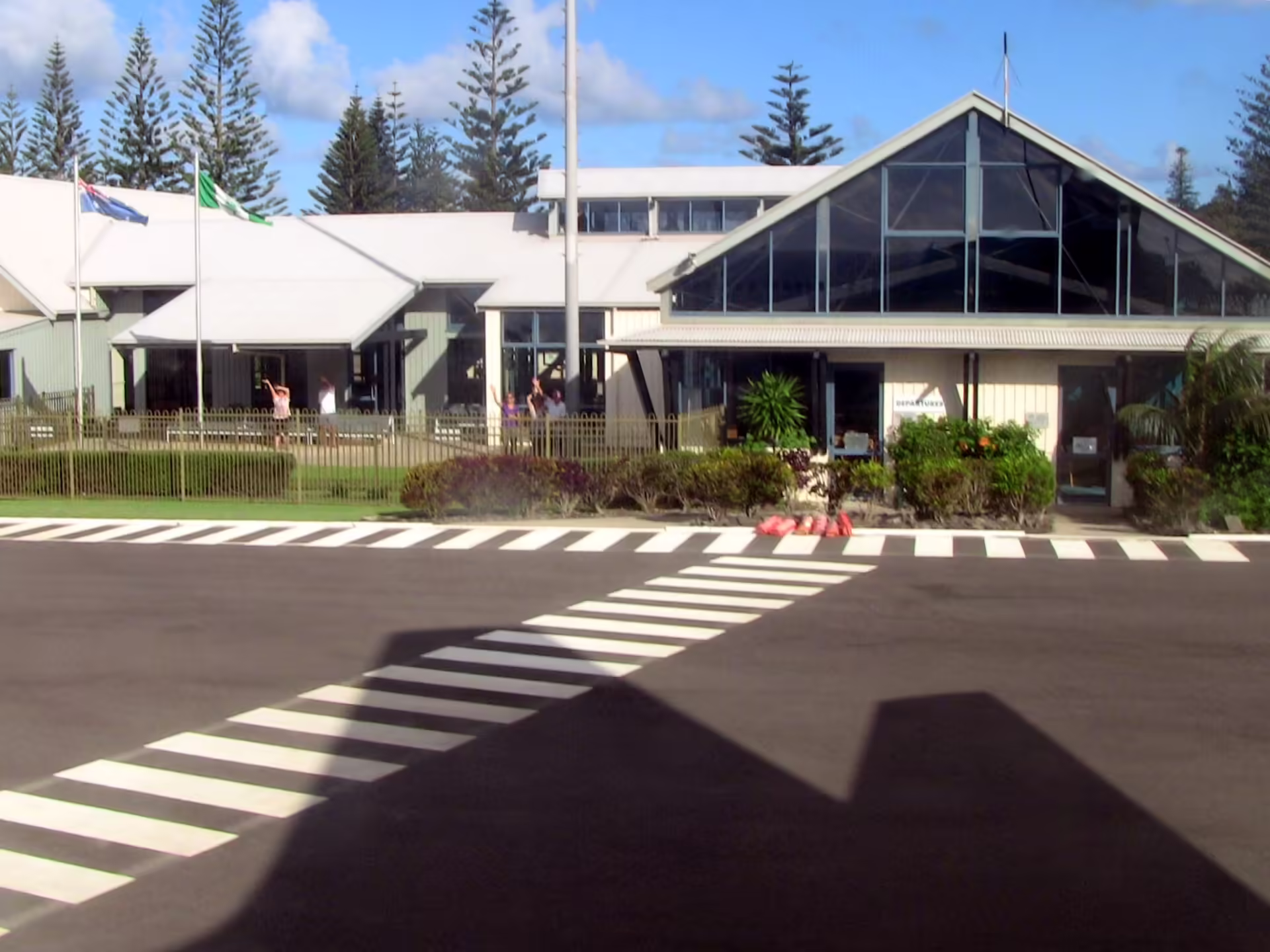 Norfolk Island International Airport (NLK)