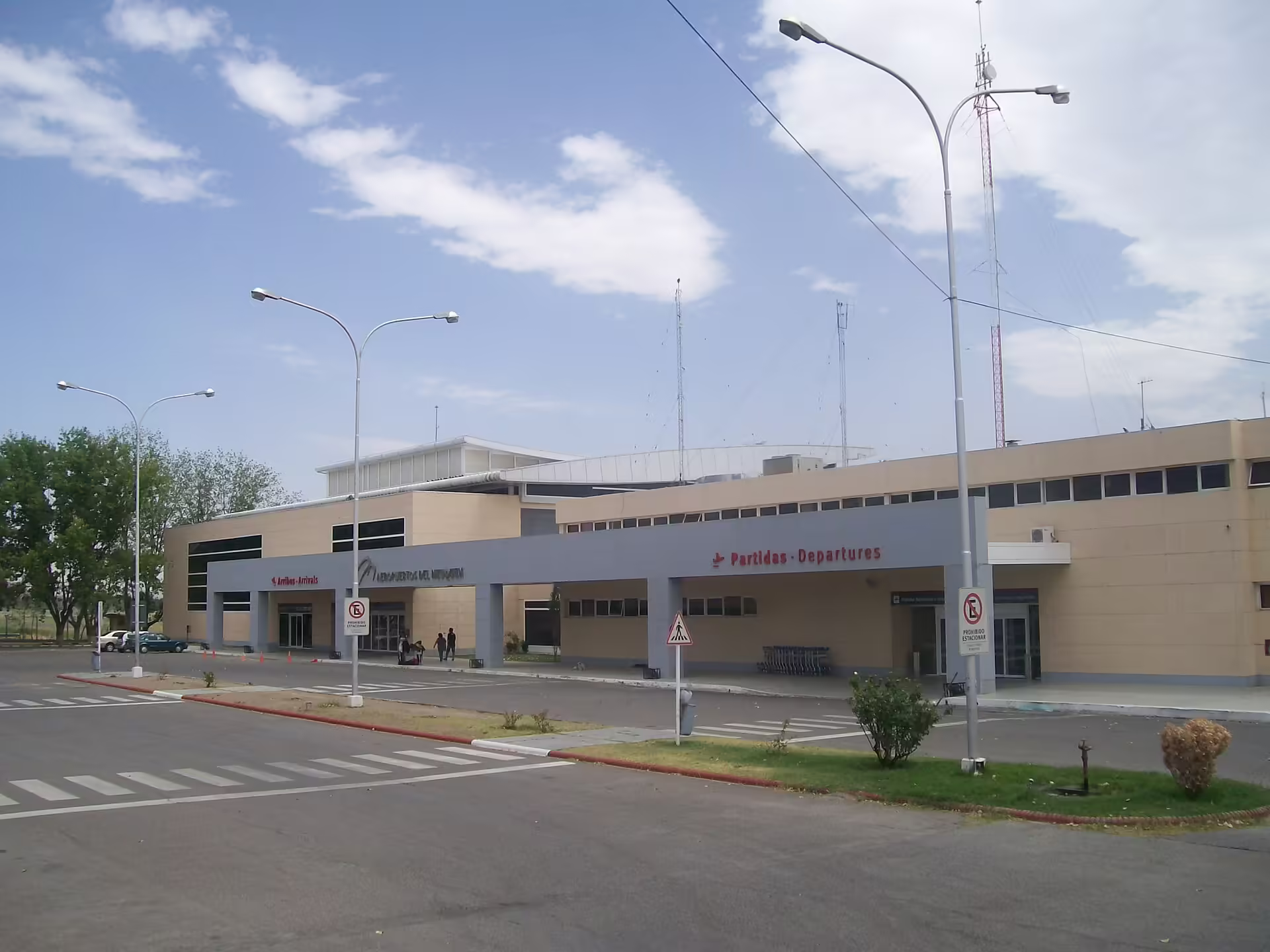 Presidente Perón International Airport (NQN)