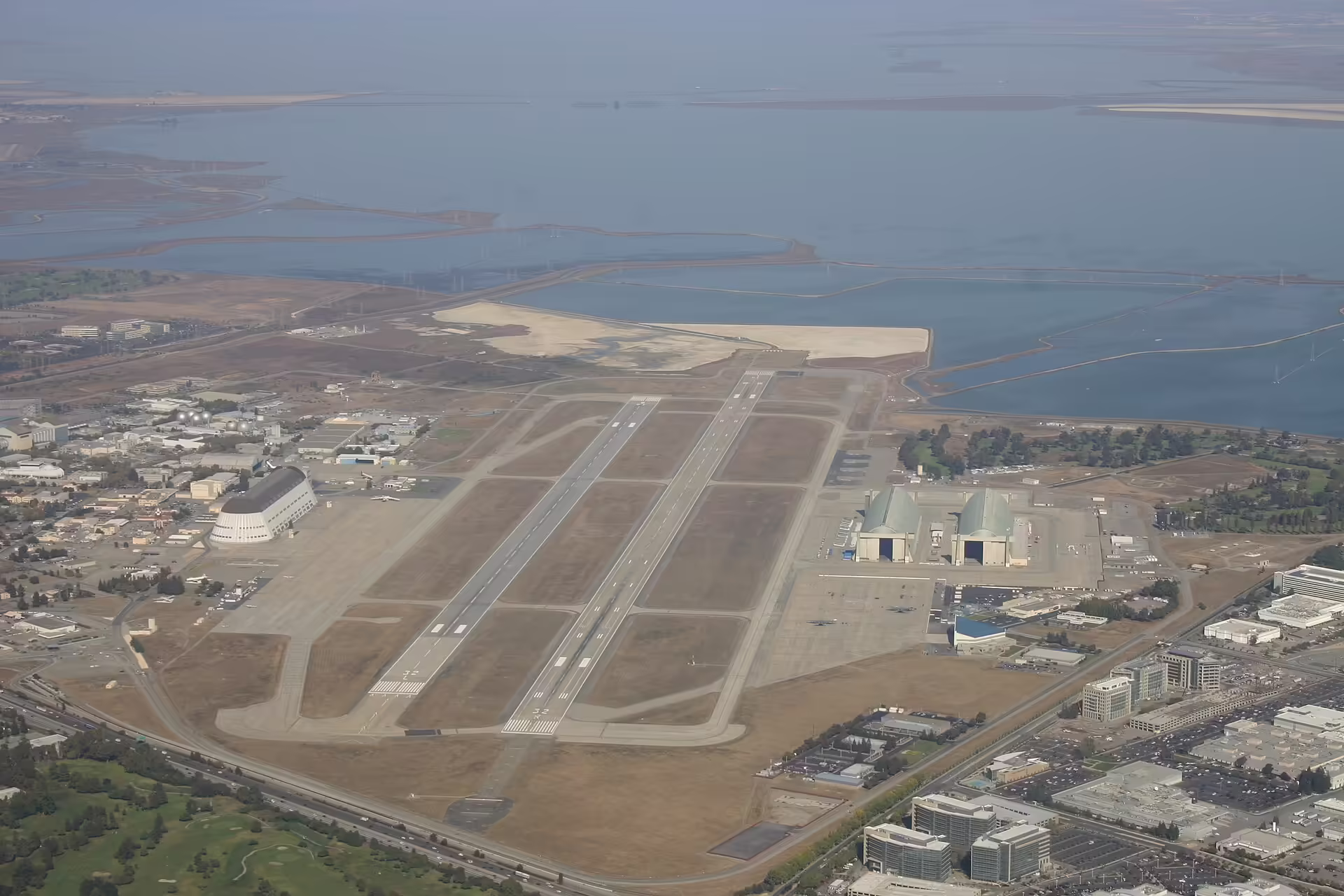 Moffett Federal Airfield (NUQ)