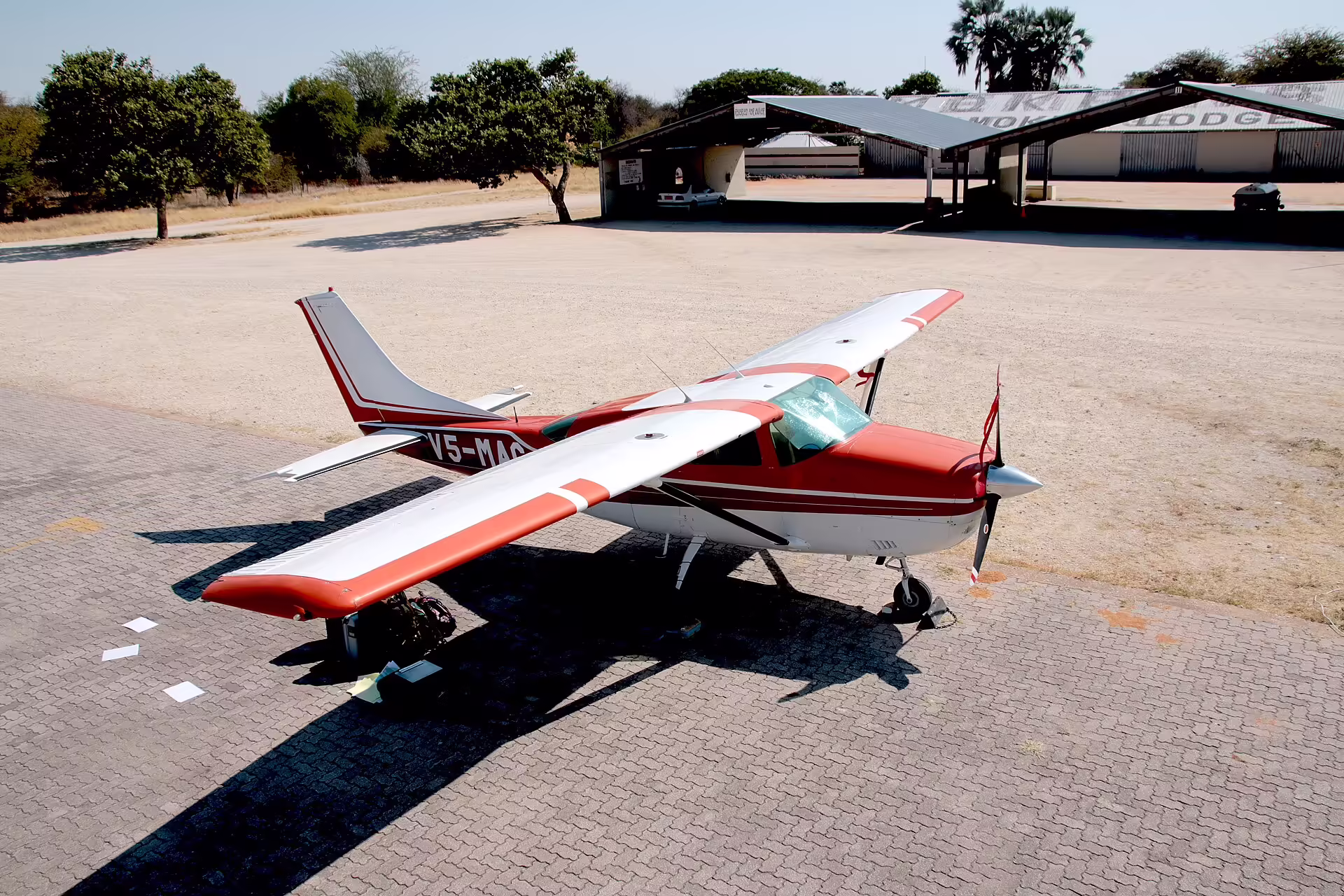 Mokuti Lodge Airport (OKU)