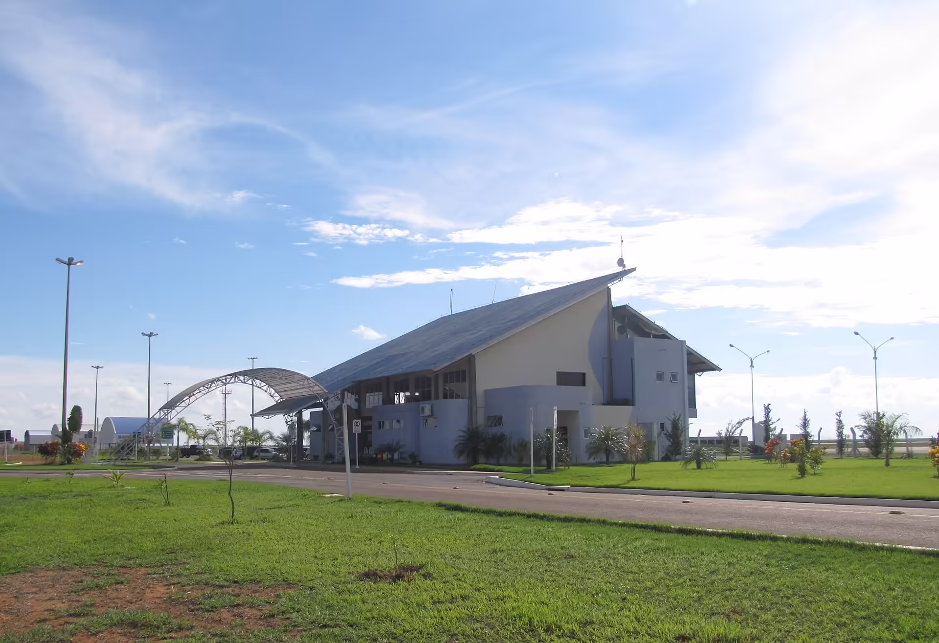Presidente João Batista Figueiredo Airport (OPS)