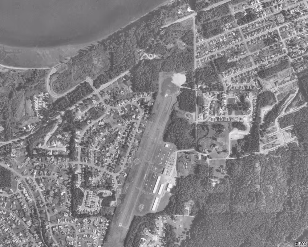 Anacortes Airport (OTS)