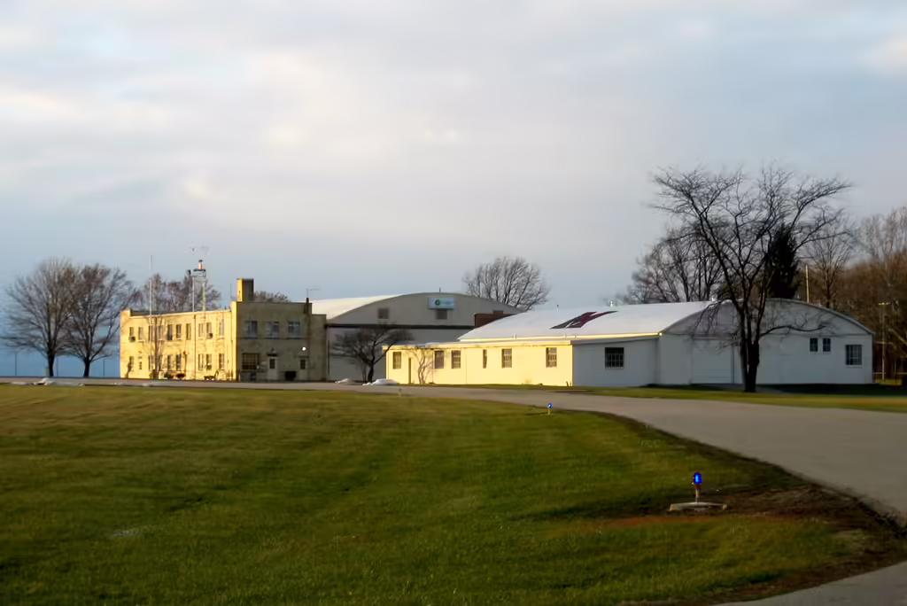 Miami University Airport (OXD)