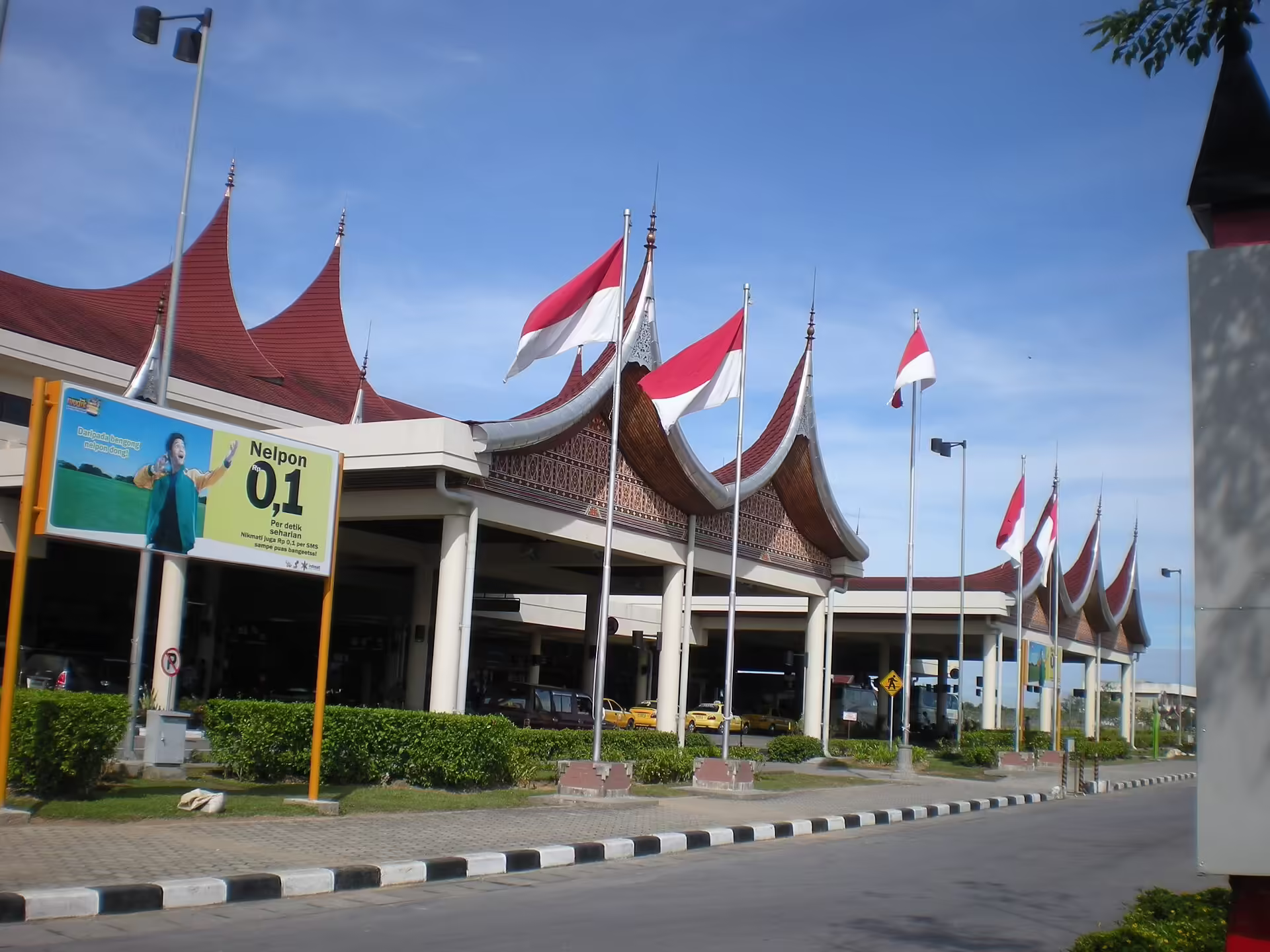 Minangkabau International Airport (PDG)