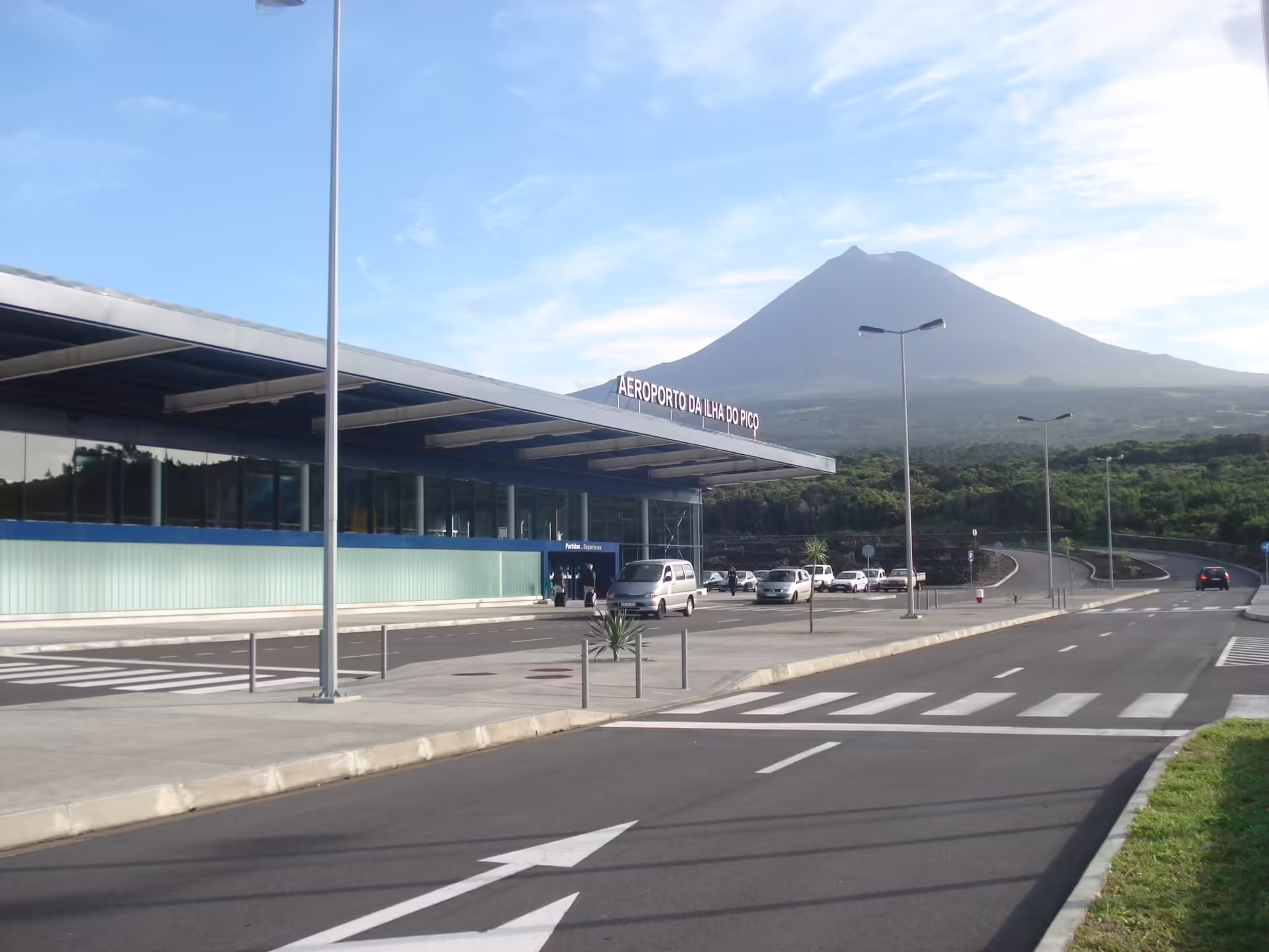 Pico Airport (PIX)