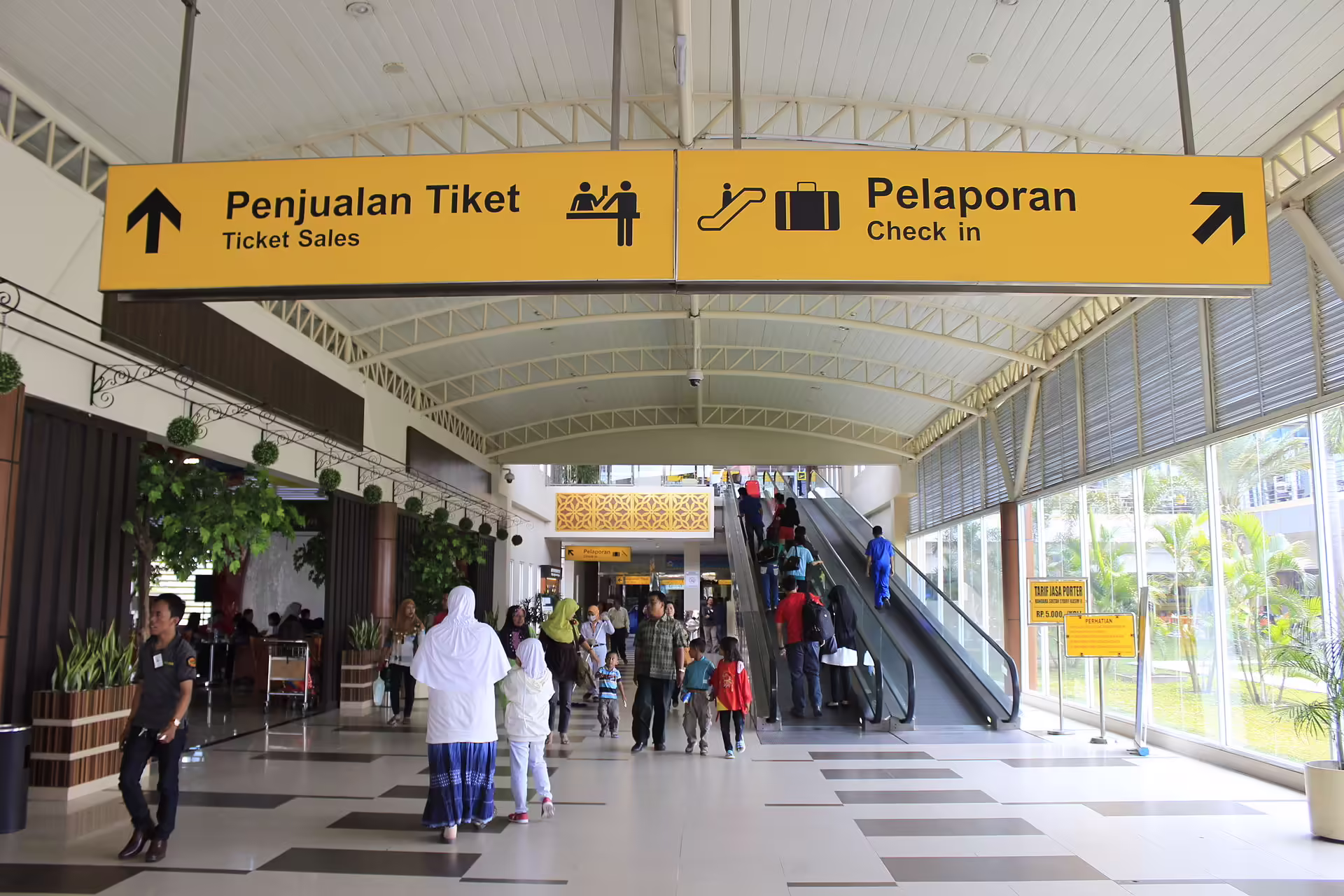 Sultan Syarif Kasim II International Airport / Roesmin Nurjadin AFB (PKU)