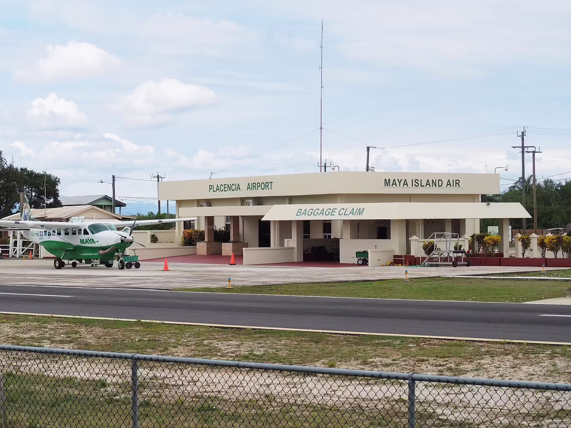 Placencia Airport (PLJ)