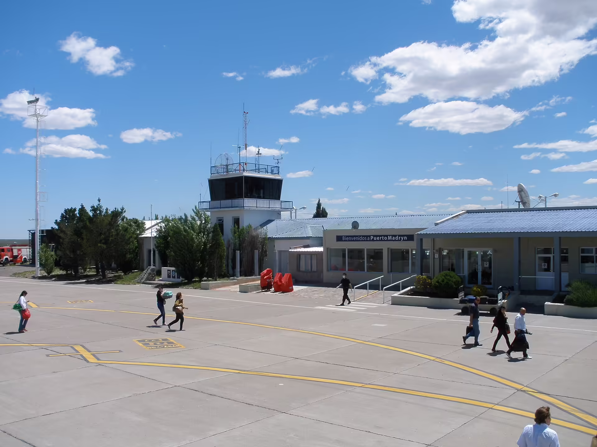 El Tehuelche Airport (PMY)
