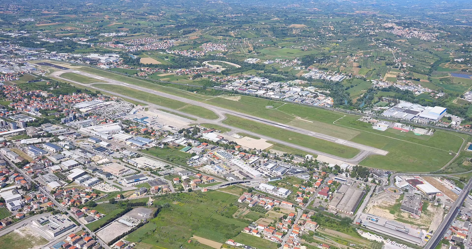 Abruzzo Airport (PSR)