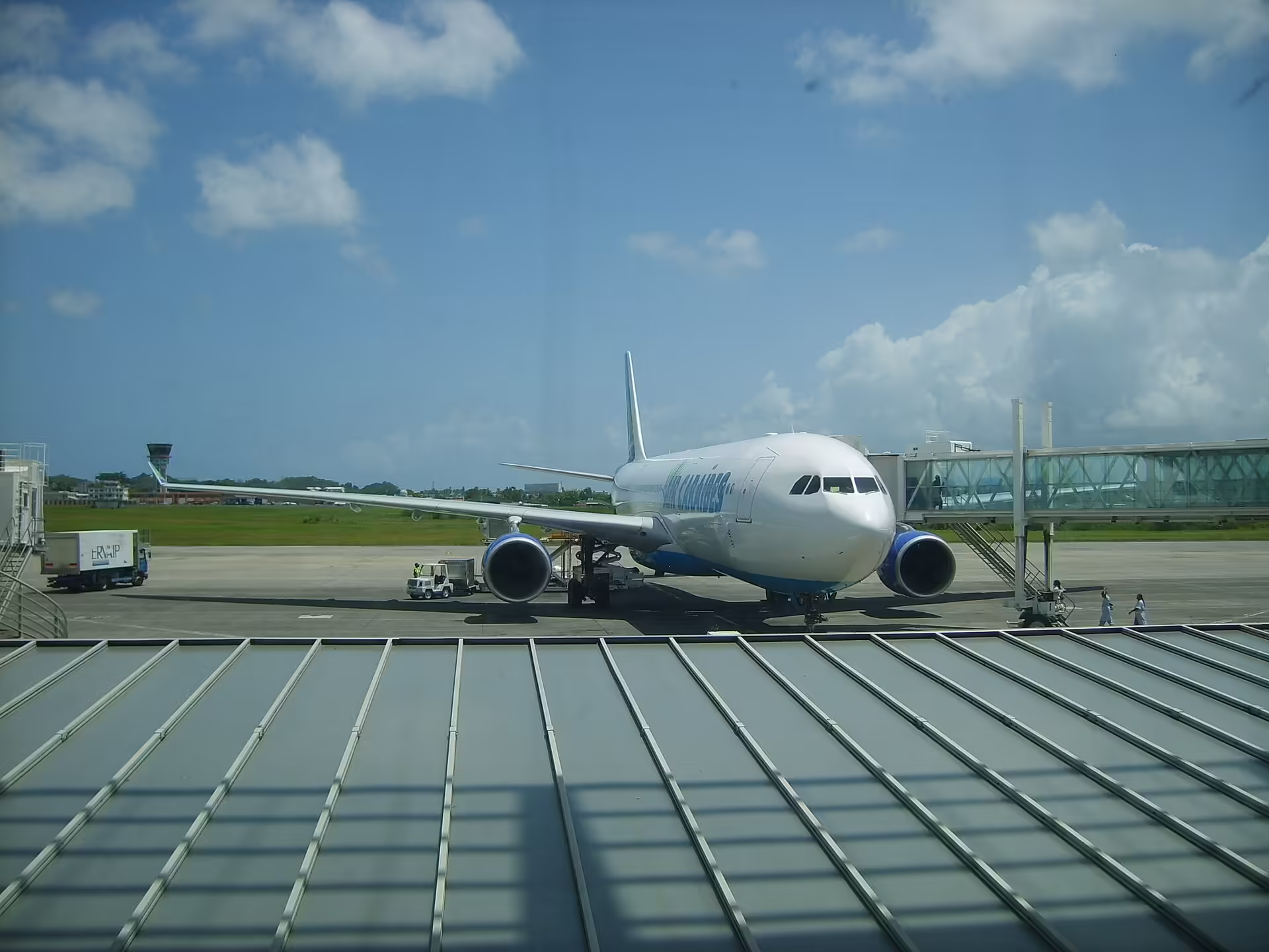 Maryse Condé International Airport (PTP)
