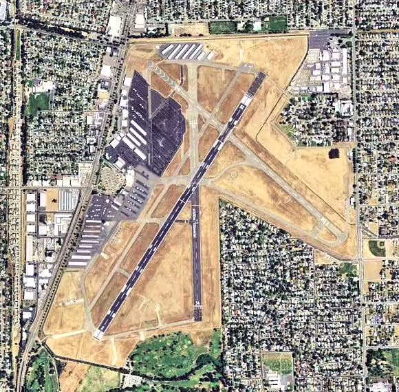 Sacramento Executive Airport (SAC)