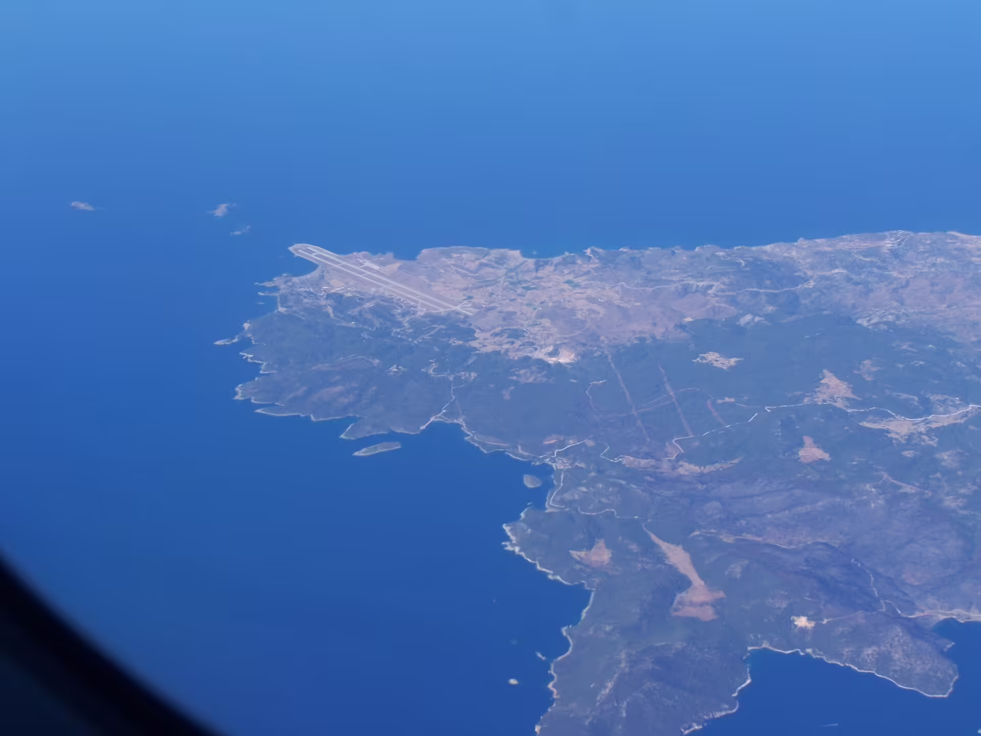 Skiros Airport (SKU)